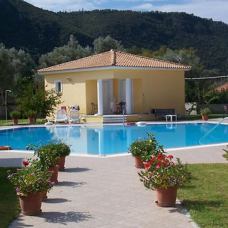 Iliaktida Studio-Villas Frínion Oda fotoğraf