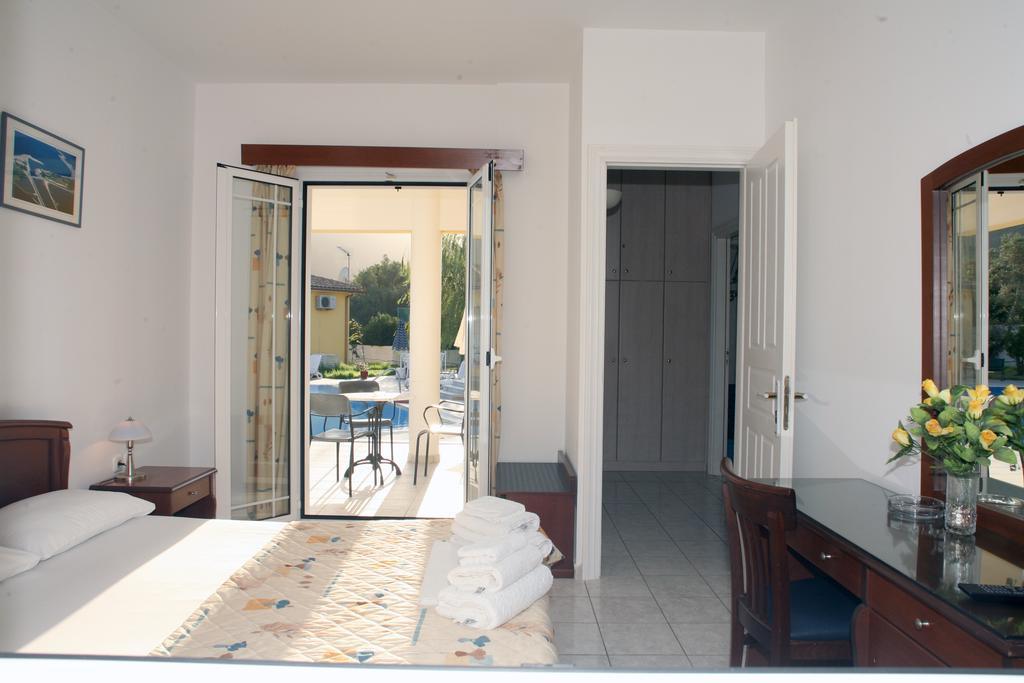 Iliaktida Studio-Villas Frínion Oda fotoğraf