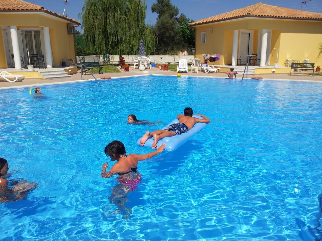 Iliaktida Studio-Villas Frínion Dış mekan fotoğraf