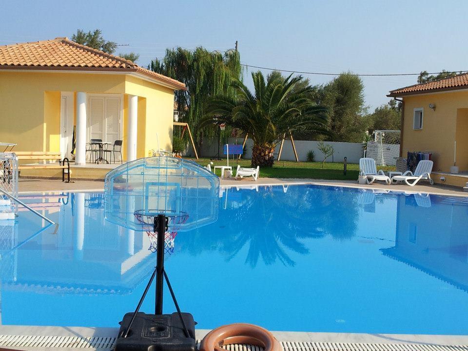 Iliaktida Studio-Villas Frínion Dış mekan fotoğraf