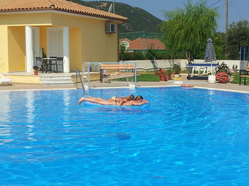 Iliaktida Studio-Villas Frínion Oda fotoğraf