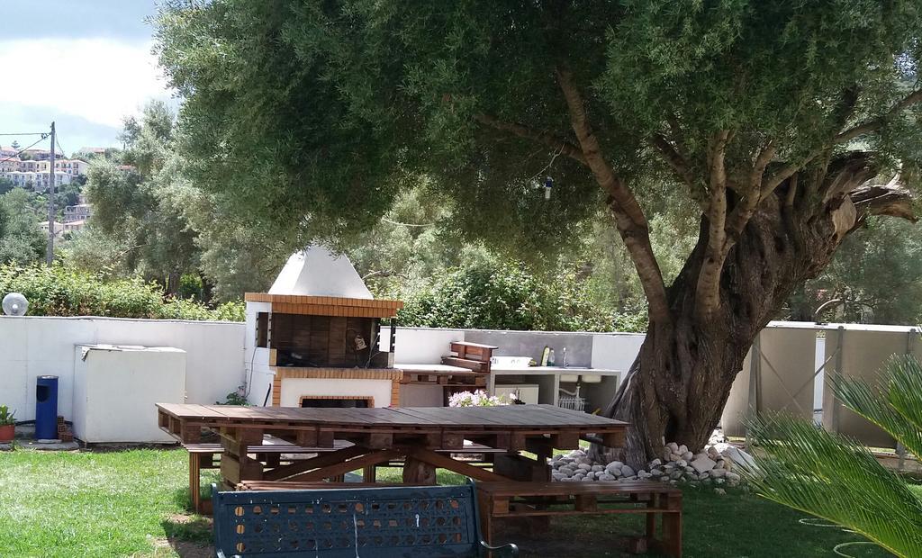 Iliaktida Studio-Villas Frínion Dış mekan fotoğraf