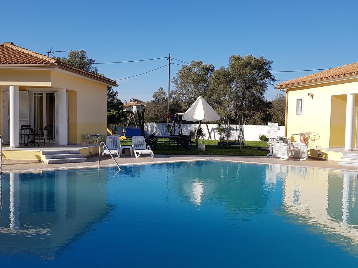 Iliaktida Studio-Villas Frínion Dış mekan fotoğraf